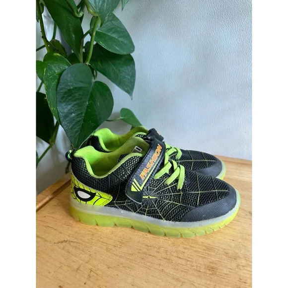 Kid’s size 4.5 Spider-Man sneakers - Picture 1 of 9